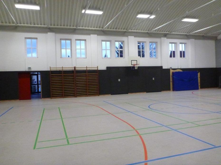 Turnhalle vorher